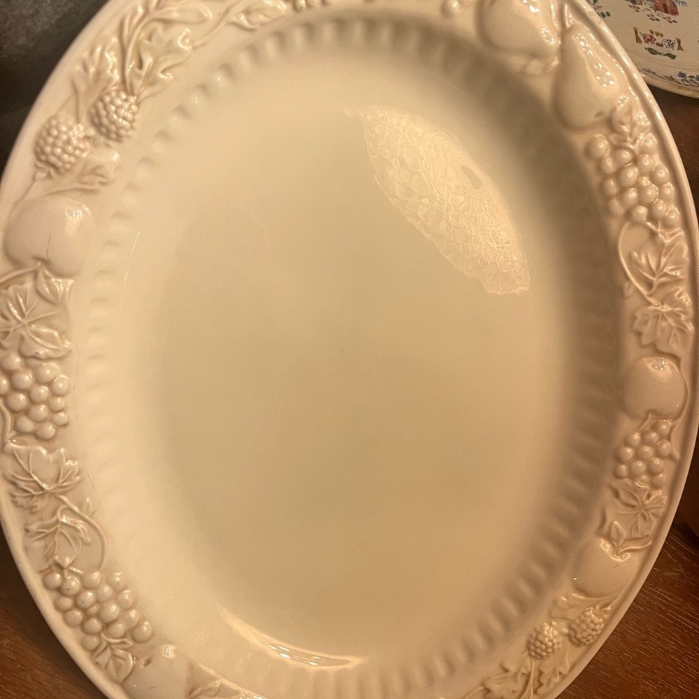 StoneLite Cream Colored Embossed Oval Platter